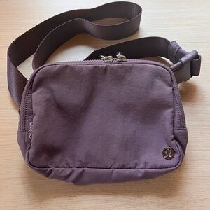 Lululemon 2L Belt Bag Purple Ash